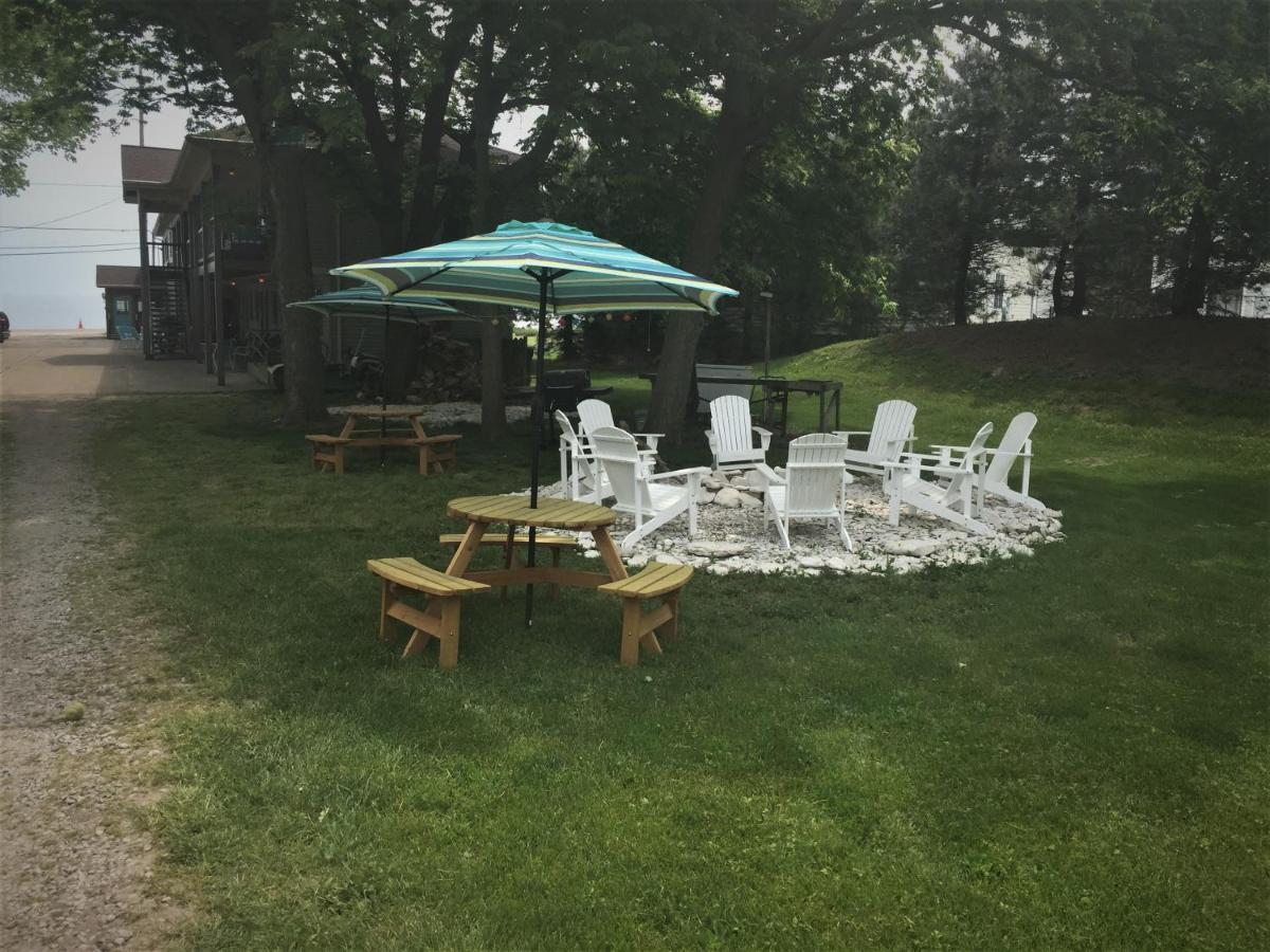 Lake Point Motel Marblehead Buitenkant foto