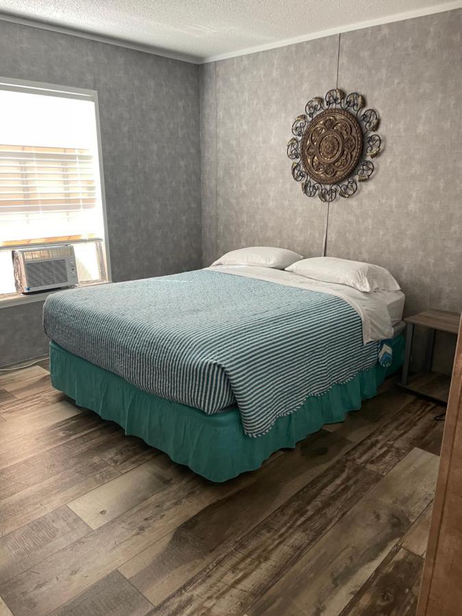 Lake Point Motel Marblehead Buitenkant foto